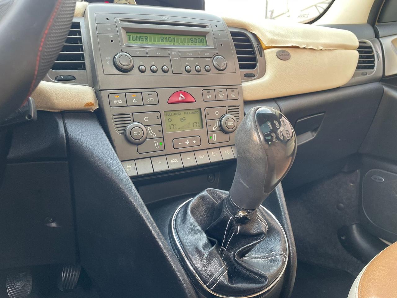 Lancia Ypsilon 1.3 Multijet 16V Platino