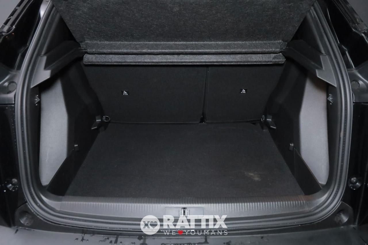 Peugeot e-2008 motore elettrico 100kW Active Pack