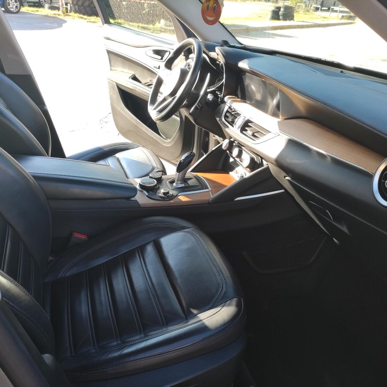 Alfa Romeo Stelvio 2.2 Turbodiesel 210 CV AT8 Q4 Executive