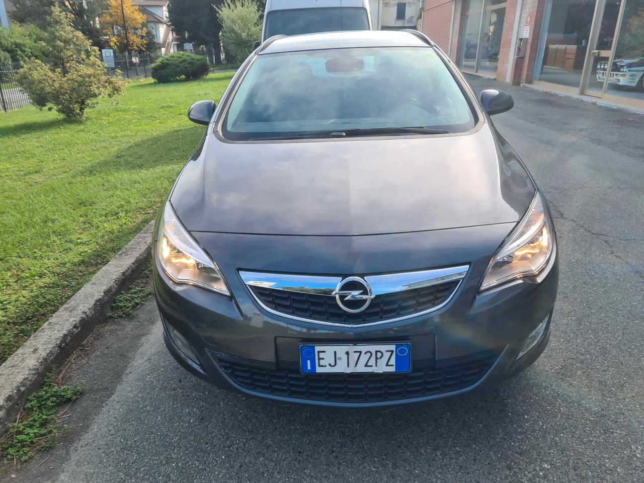 Opel Astra 1.7 CDTI 110CV Sports Tourer Cosmo