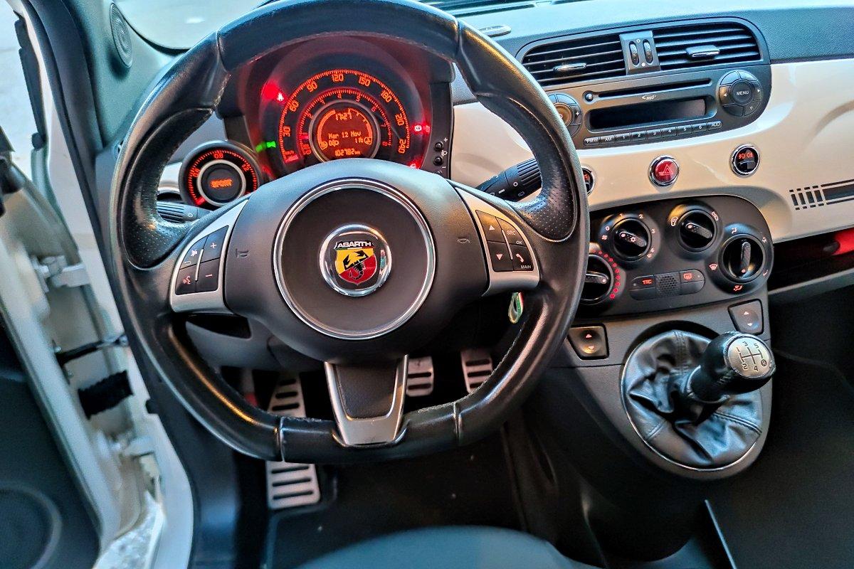 ABARTH 500 1.4 Turbo T-Jet Custom