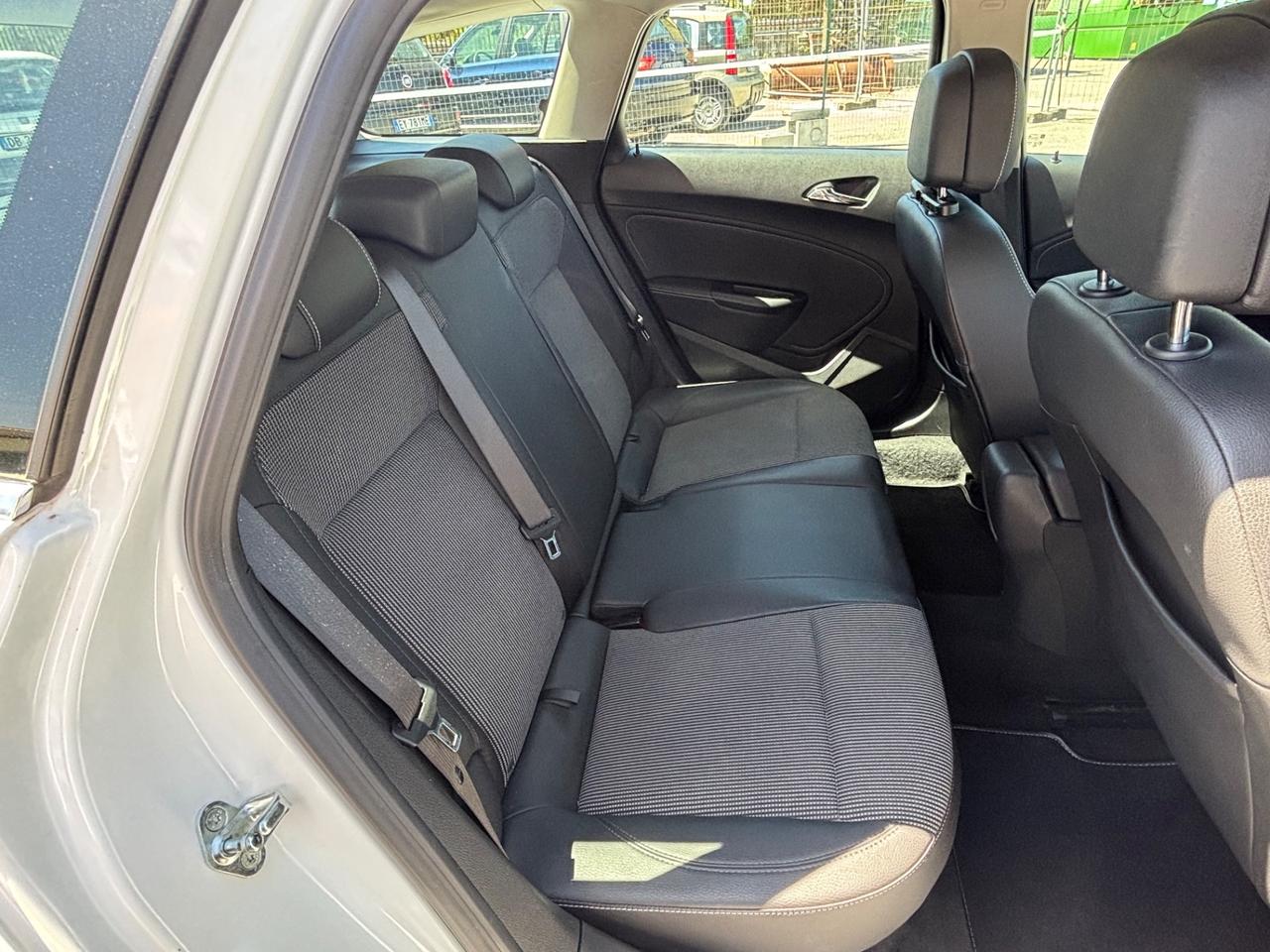 Opel Astra 1.7 CDTI 110CV Sports Tourer Cosmo