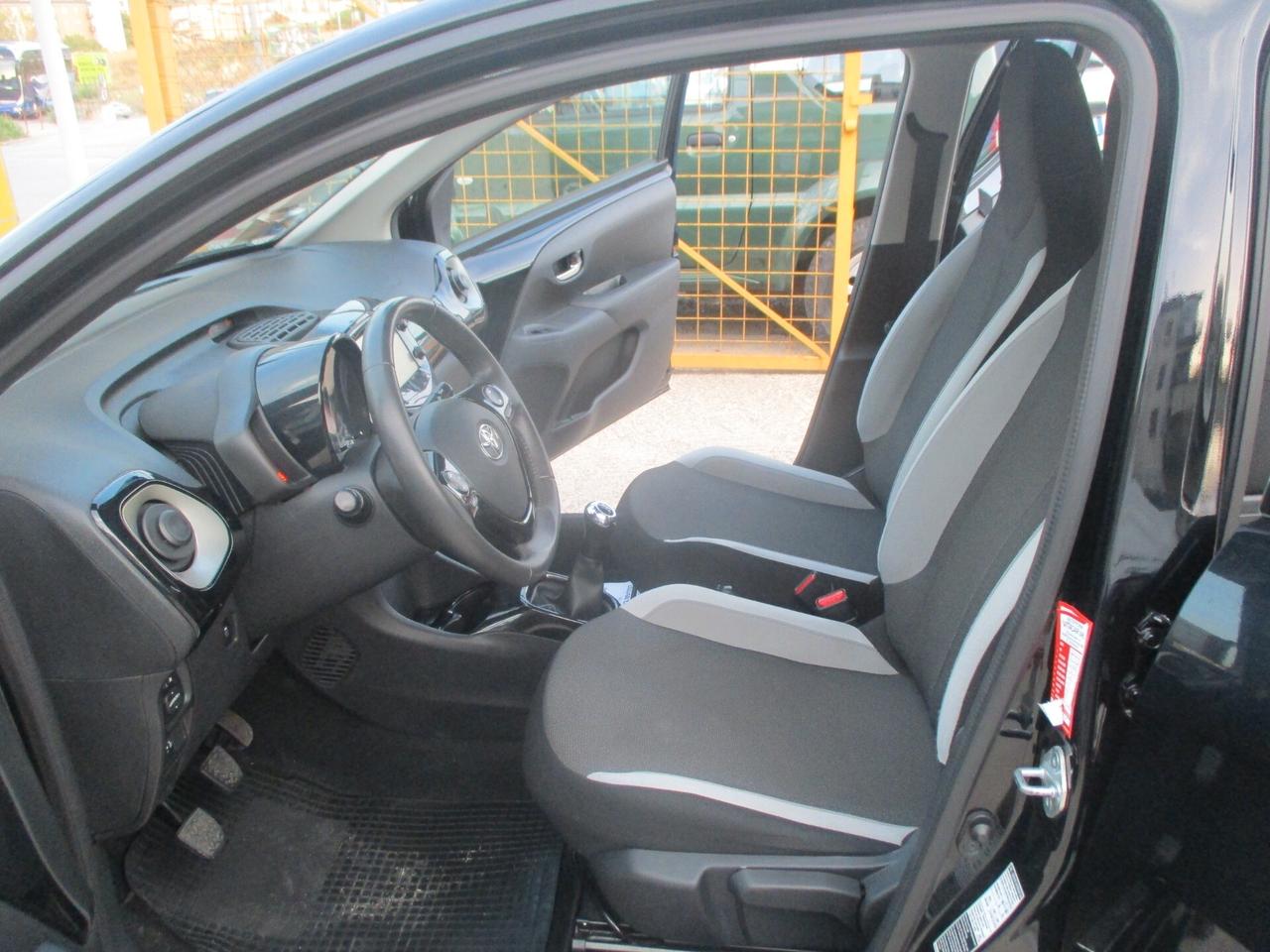 Toyota Aygo 1.0 VVT 5 porte STRAFULL!! 2015