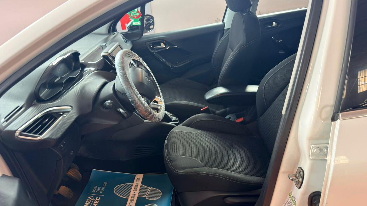 Peugeot 208 PureTech 82 3p. GPL Allure
