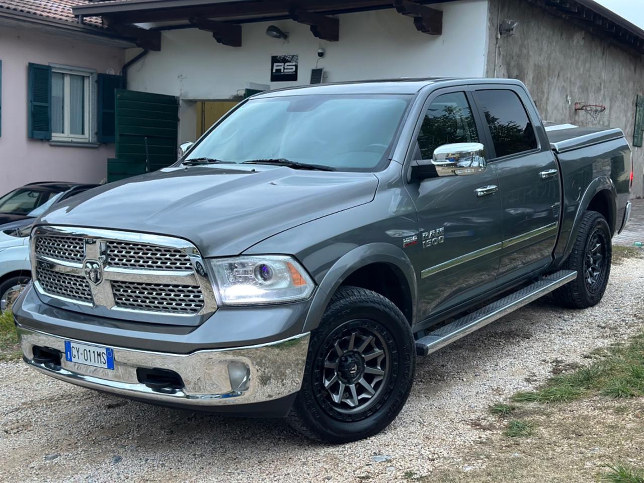 Dodge RAM LARAMIE AMATORE 4x4 KMCERT UNICOPR