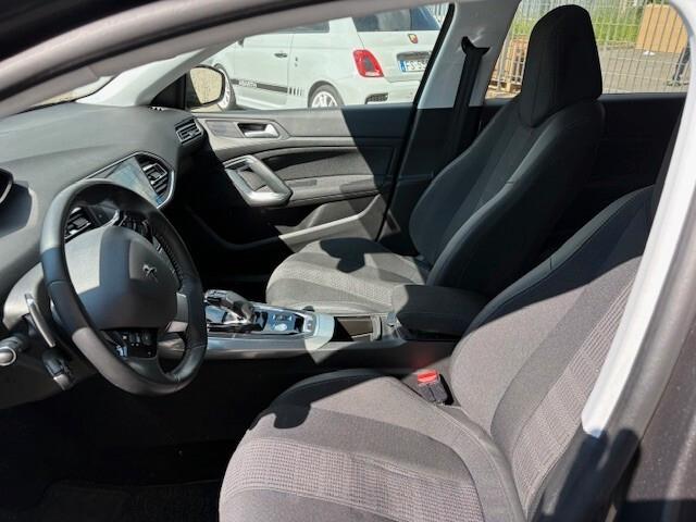 Peugeot 308 BlueHDi 130 S&S Allure