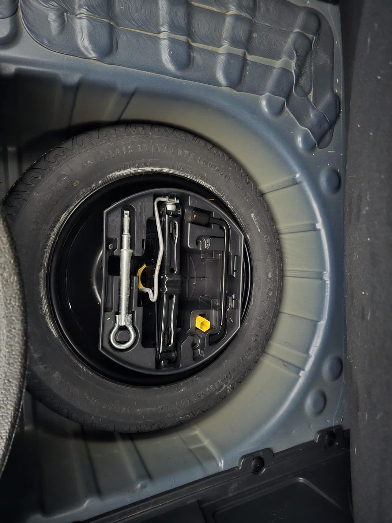 Peugeot 3008 1.6 HDi 115CV Business