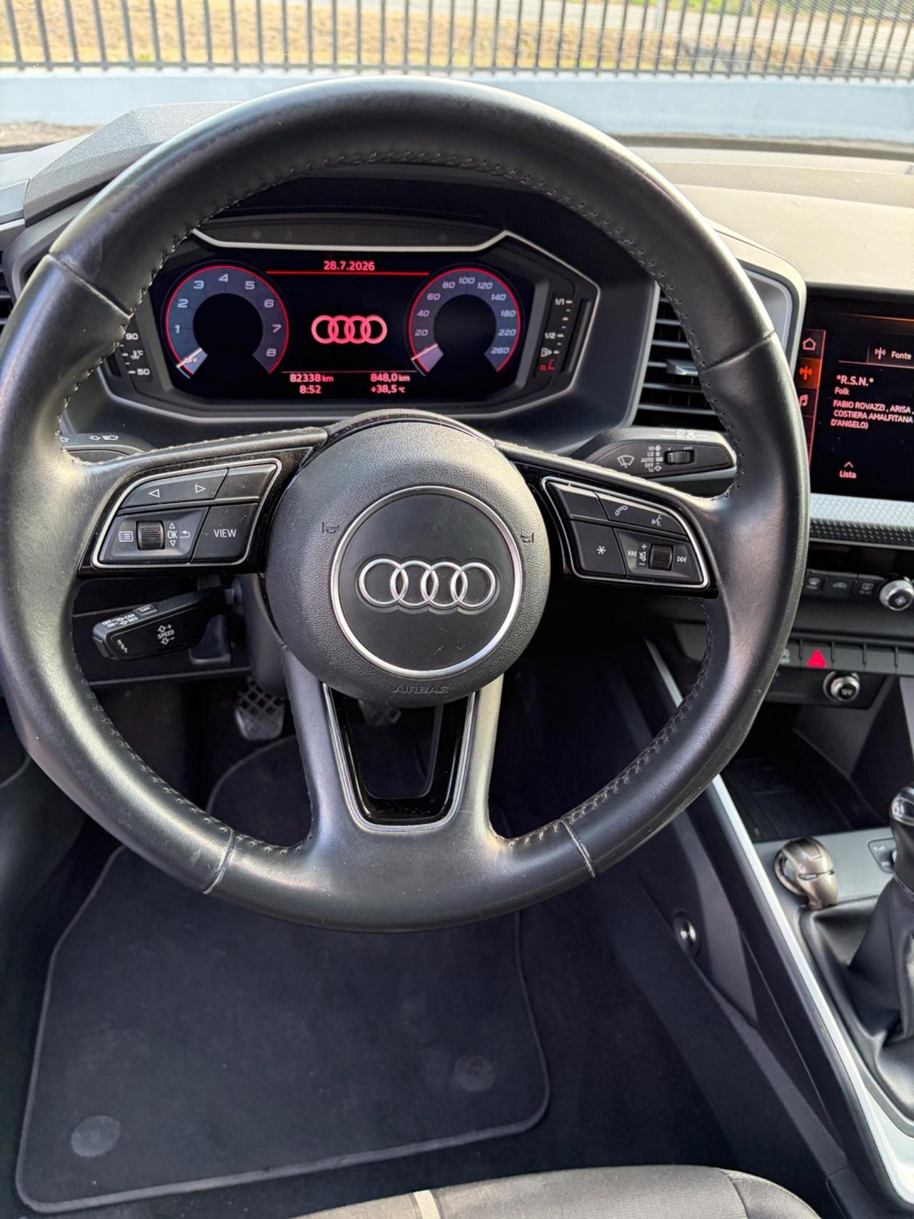 Audi A1 citycarver 30 TFSI Identity Contrast