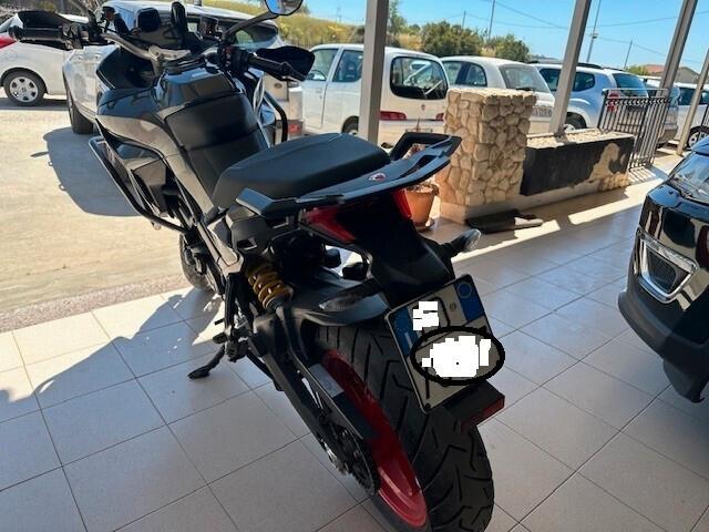 Ducati Multistrada V2 s