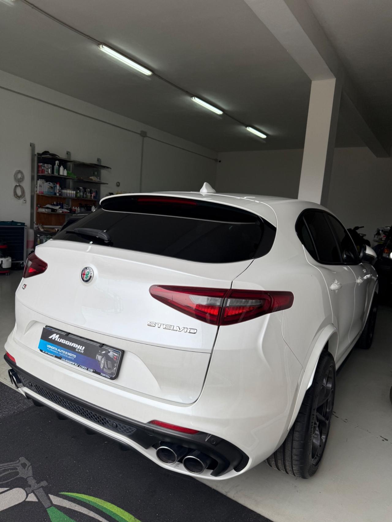 Alfa Romeo Stelvio 2.9 Bi-Turbo V6 510 CV AT8 Quadrifoglio