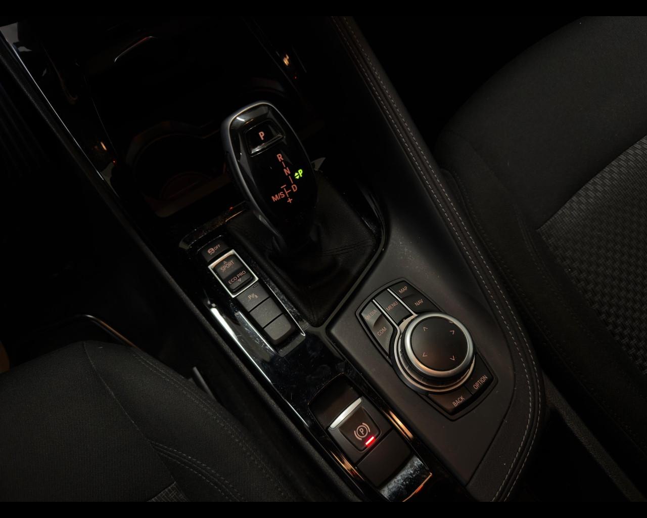 BMW X2 (F39) - X2 sDrive18d Business-X