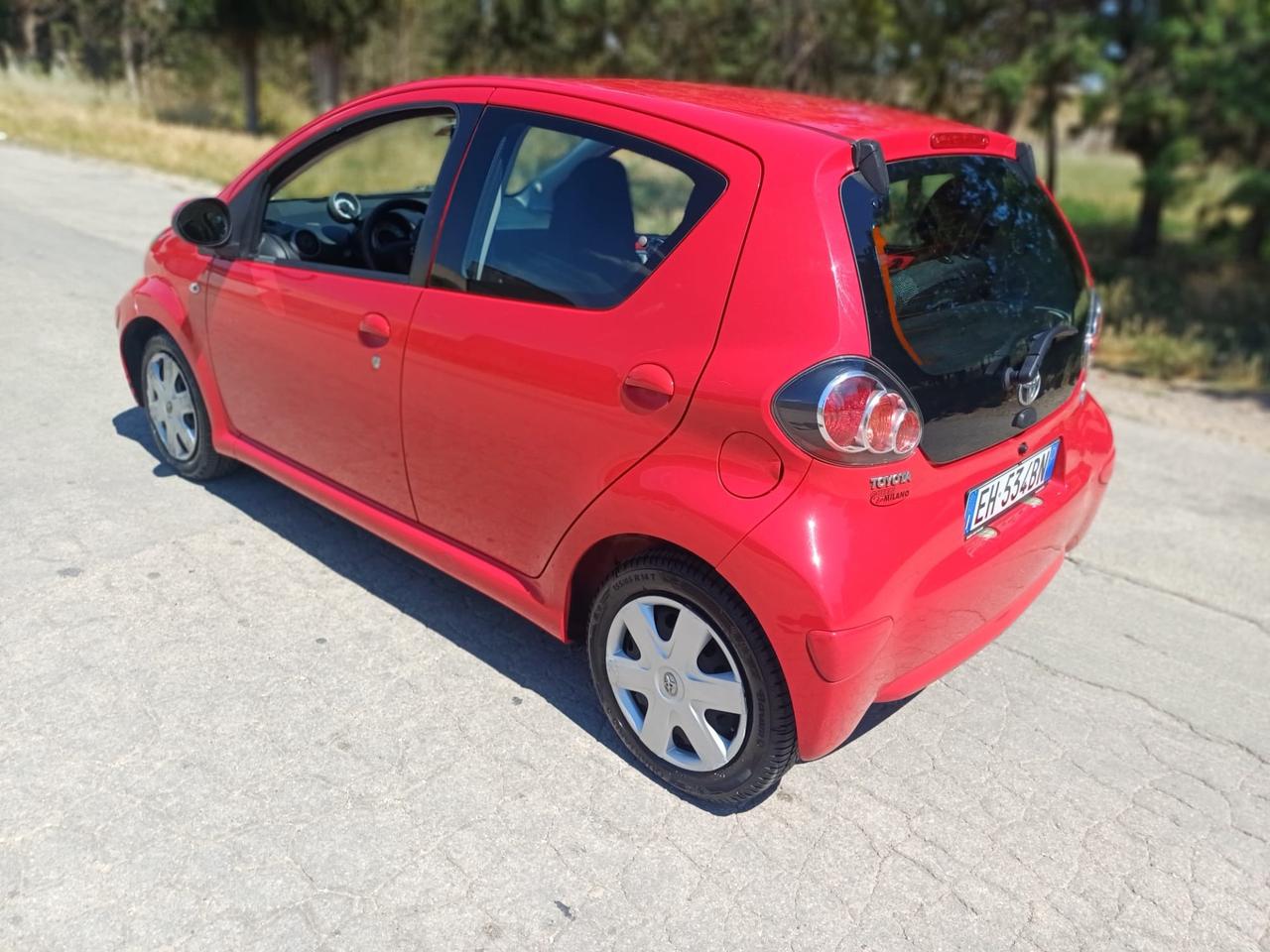Toyota Aygo 1.0 12V VVT-i 5 porte Deep Ocean Connect MMT