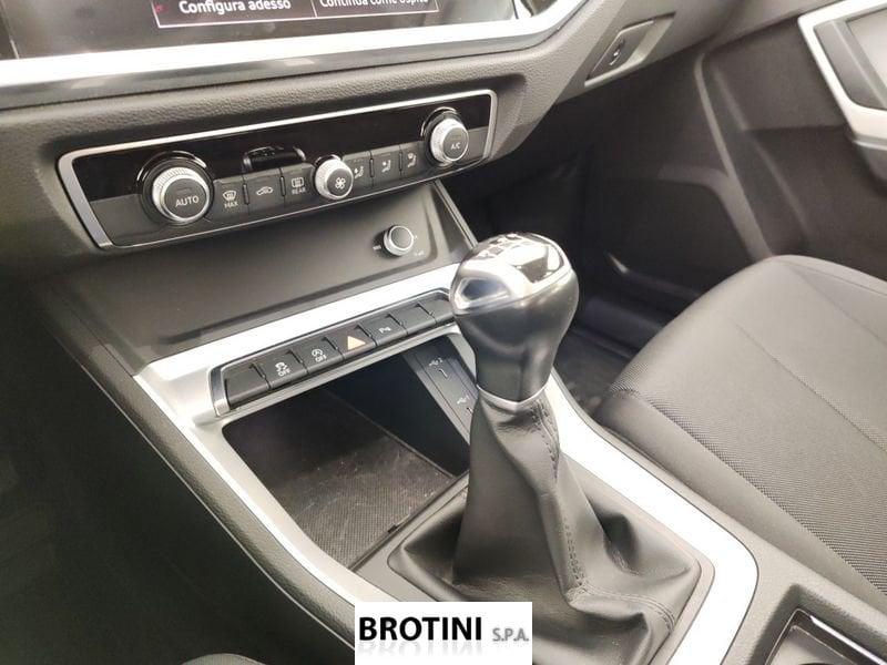 Audi Q3 1.5 35 TFSI Business Advanced