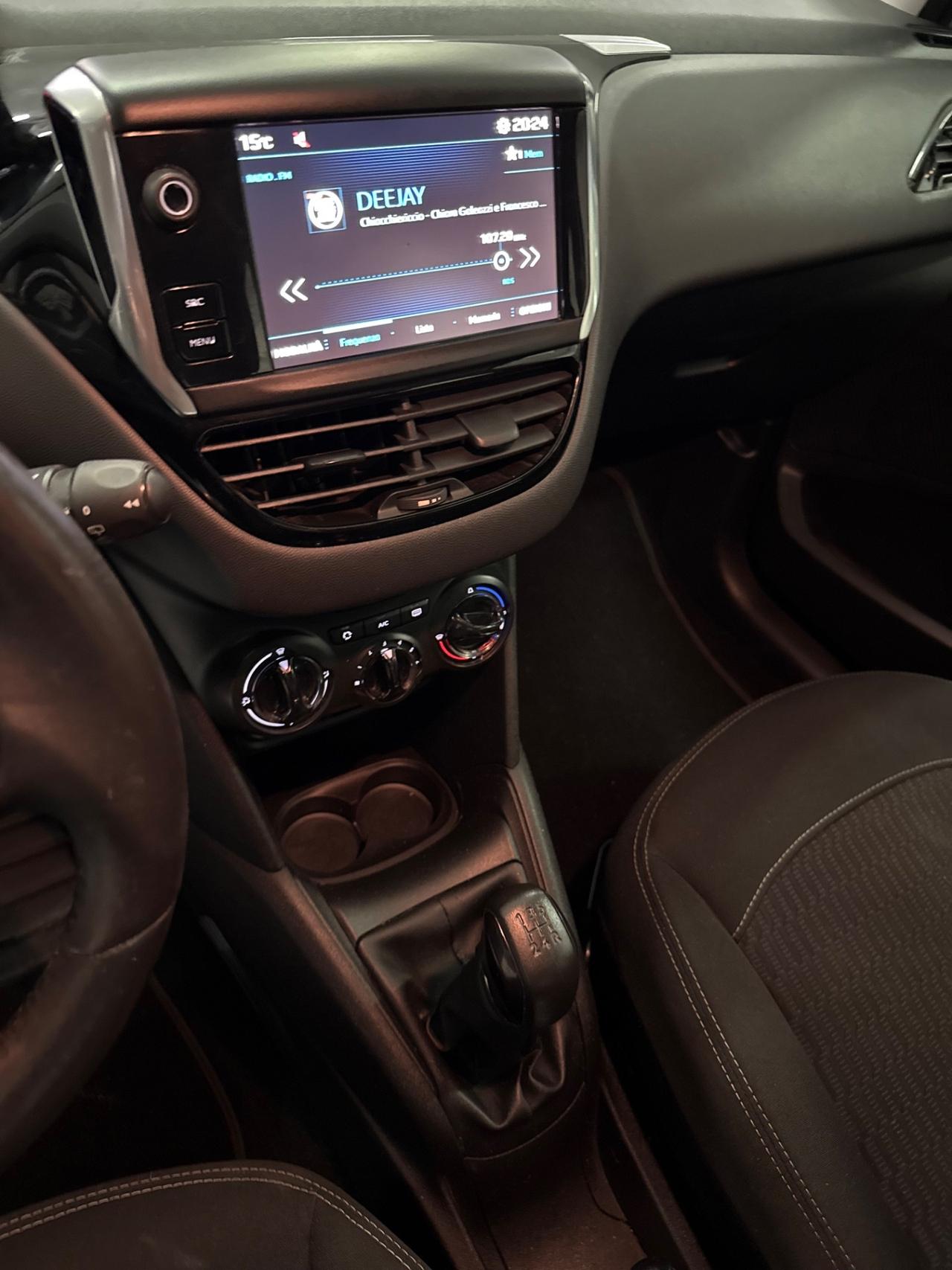Peugeot 208 puretech 82 5p GPL ALLURE