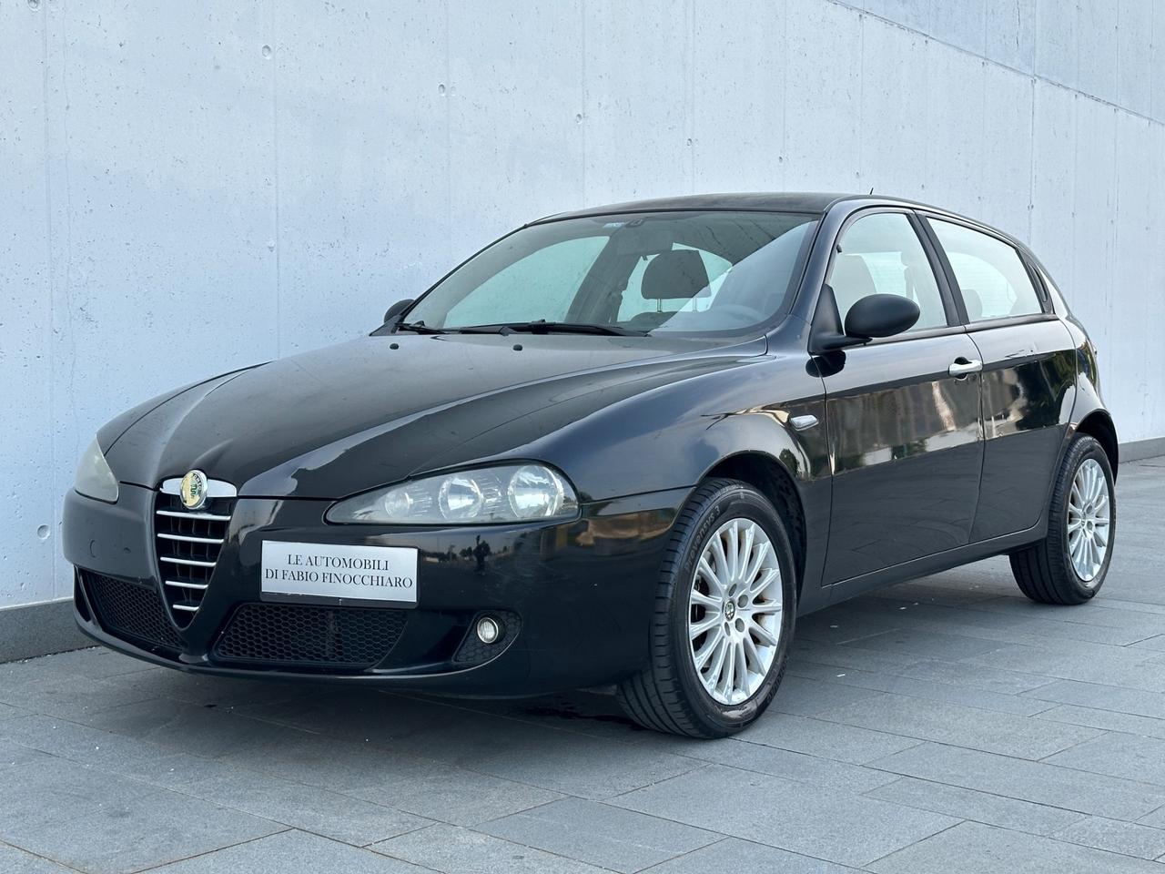 Alfa Romeo 147 1.6 16V TS (105) 5 porte Distinctive