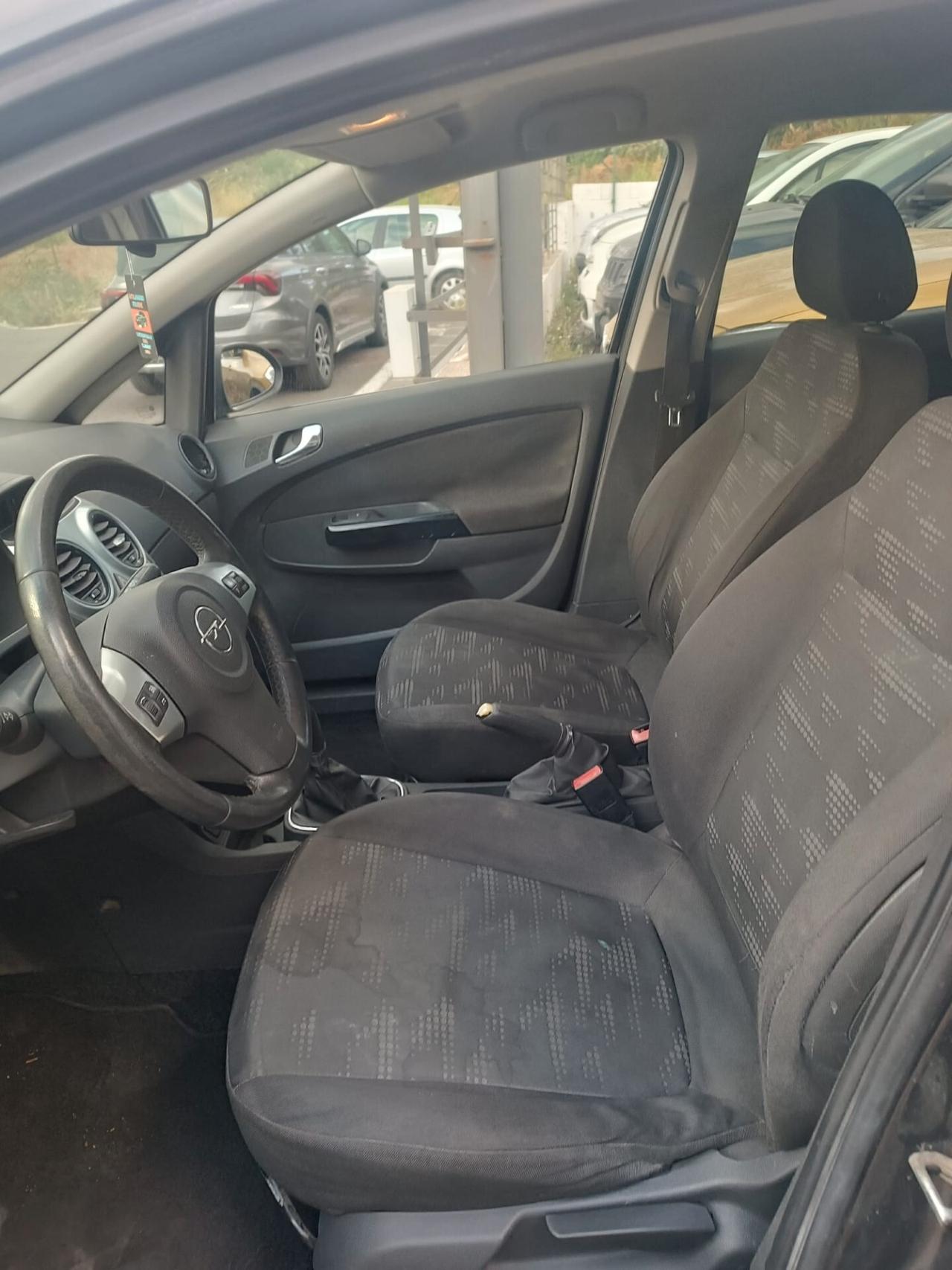 Opel Corsa 1.2 5 porte Cosmo