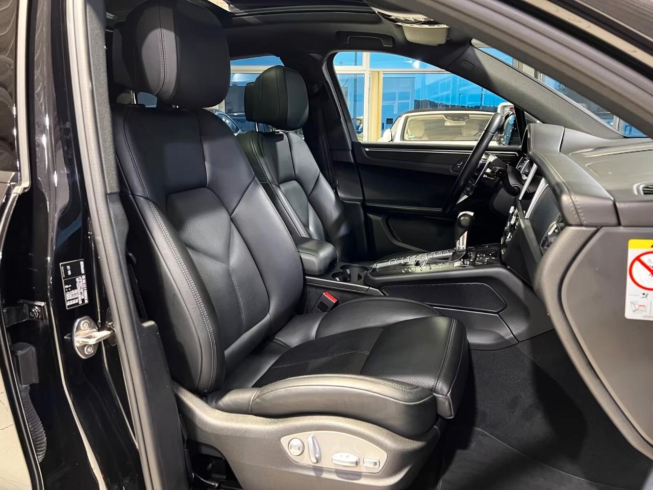 Porsche Macan 2.0 TETTO-NAVI-PELLE-TELECAMERA-SERVICE