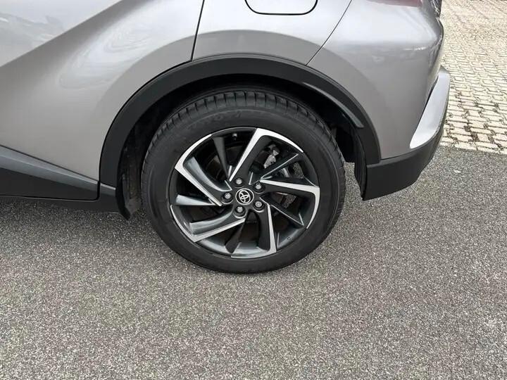 Toyota C-HR 2.0 Hybrid E-CVT STYLE