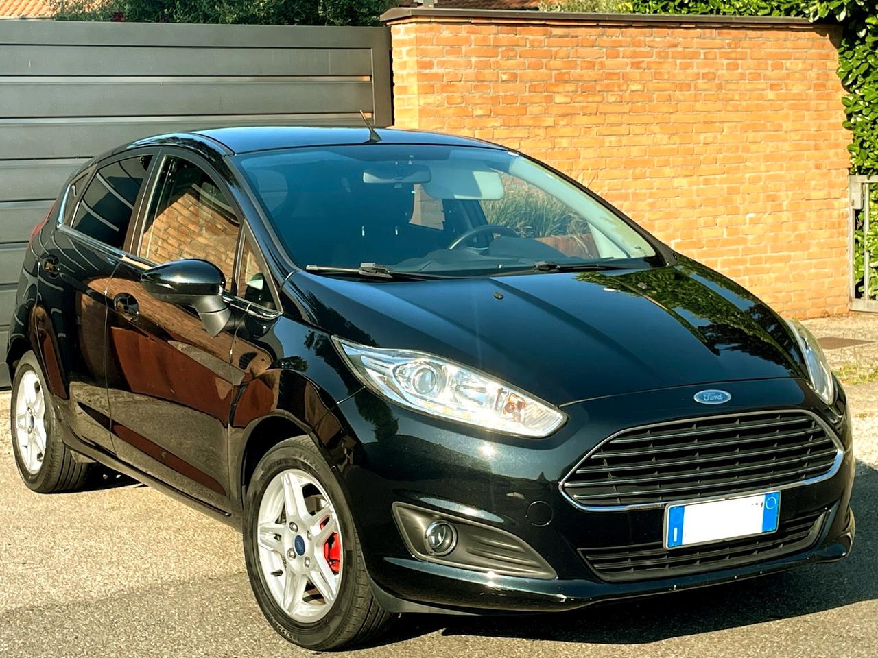 FORD FIESTA 1.5D-99000km-U.Prop-Titanium-2014