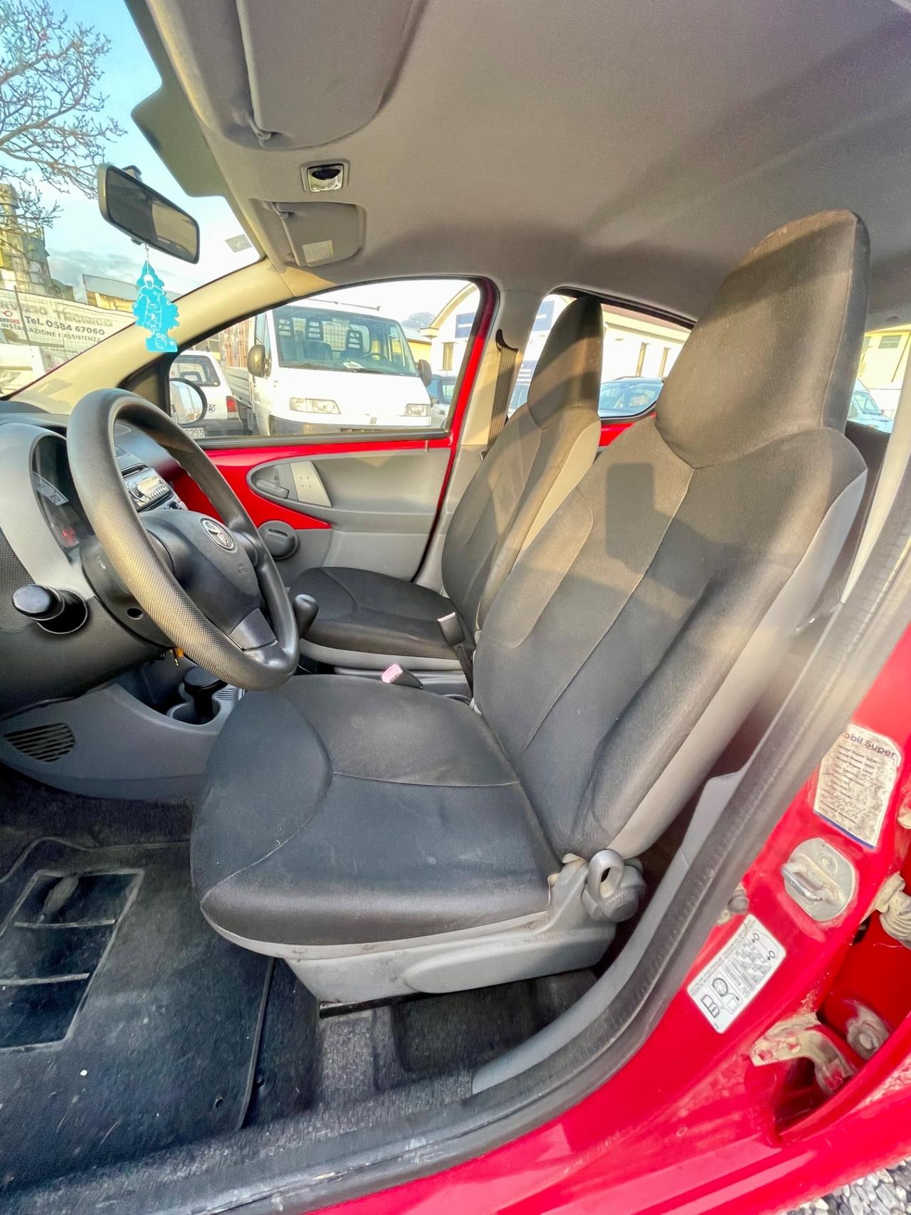 Toyota Aygo 1.0 12V VVT-i 5 porte Sound