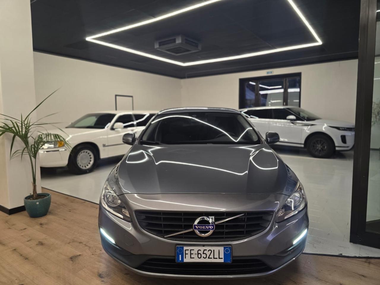 Volvo V60 D5 Geartronic Summum