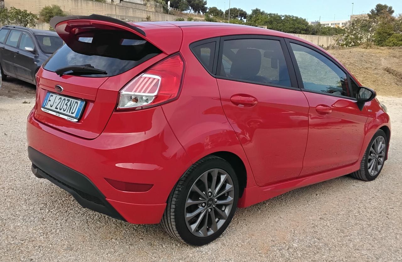 Ford Fiesta 1.5 TDCi 75CV 5 porte ST-Line