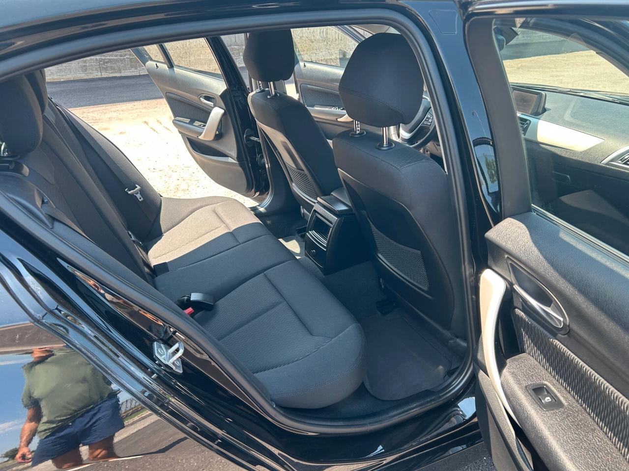 Bmw 118 benzina 5p. km 112.500 ok neopatentati
