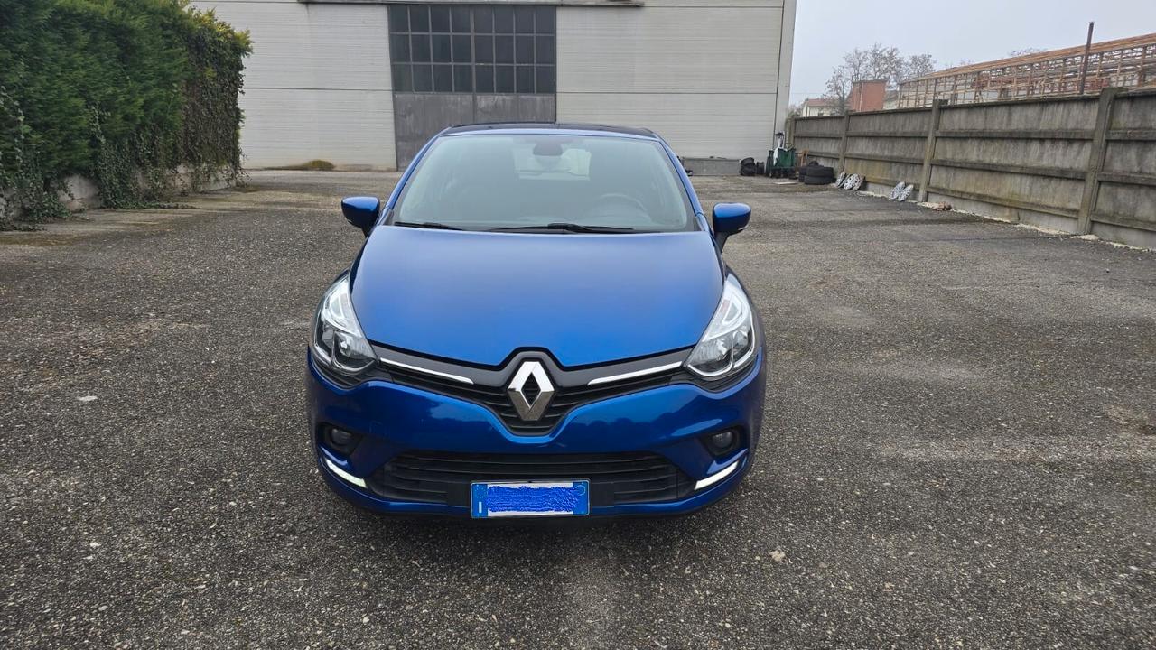 Renault Clio TCe 12V 90 CV GPL 5 porte Moschino Intens
