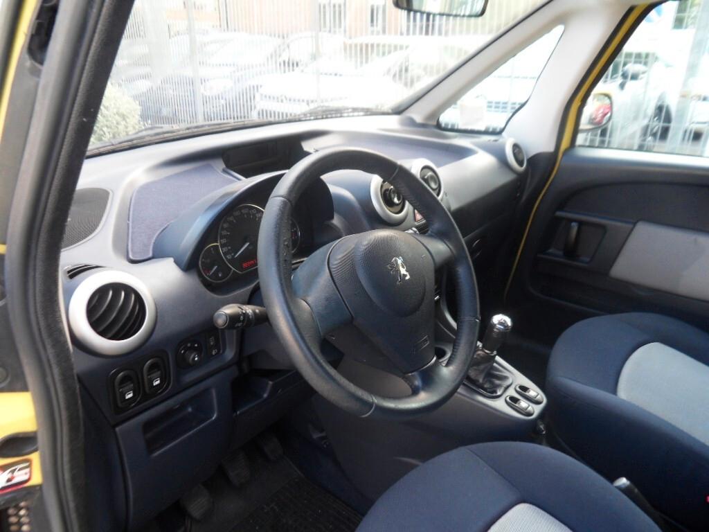 Peugeot 1007 1.4 Happy