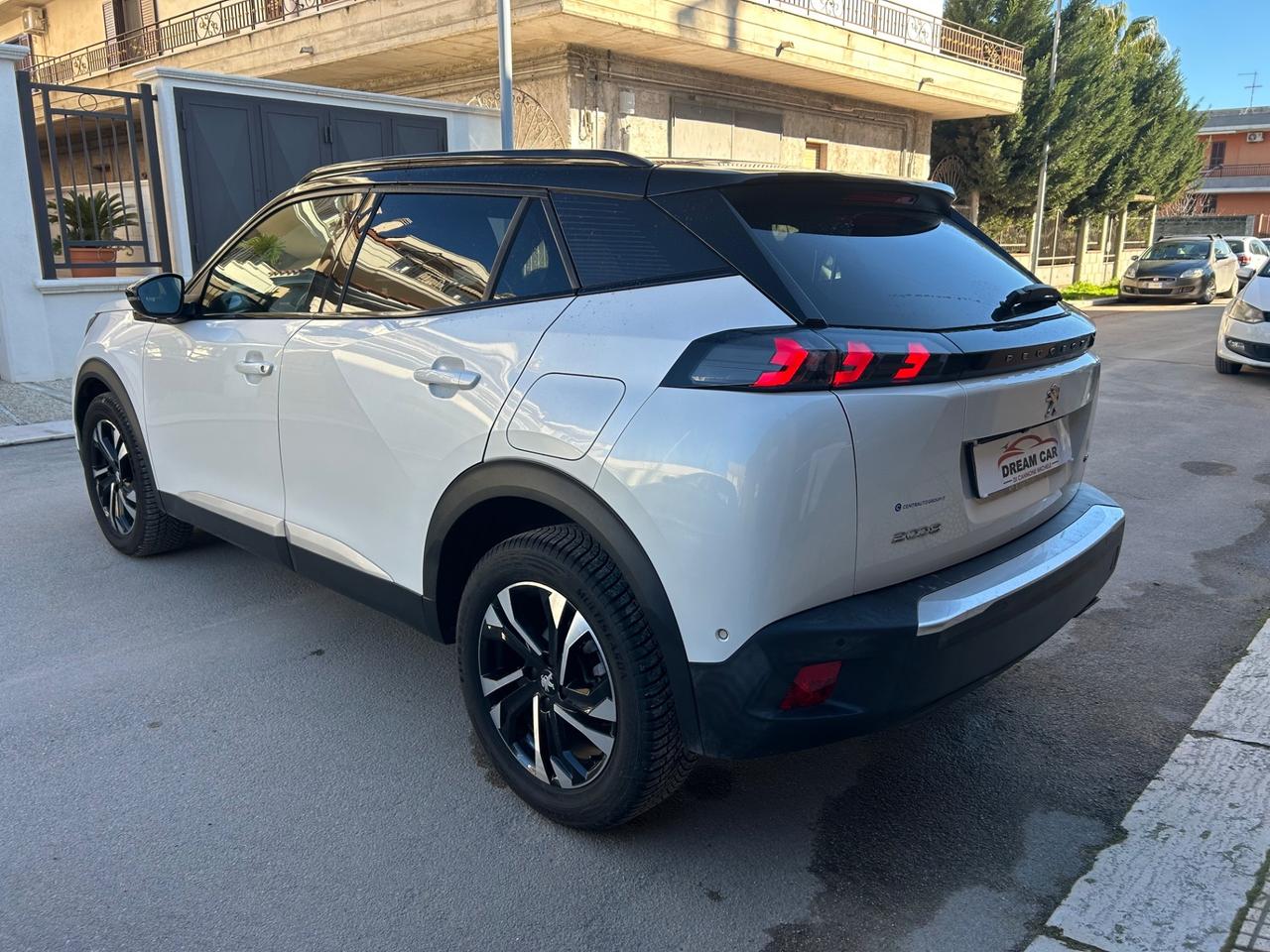 Peugeot 2008 BlueHDi 130 S&S EAT8 GT Pack