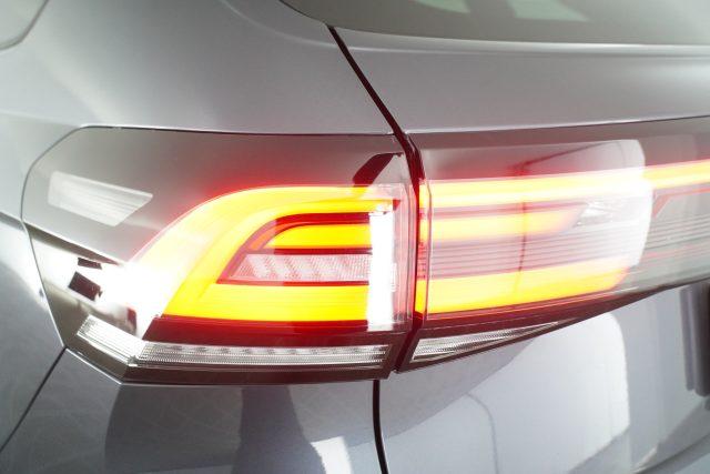 VOLKSWAGEN Taigo Taigo 1.0 TSI 110 CV DSG R-Line