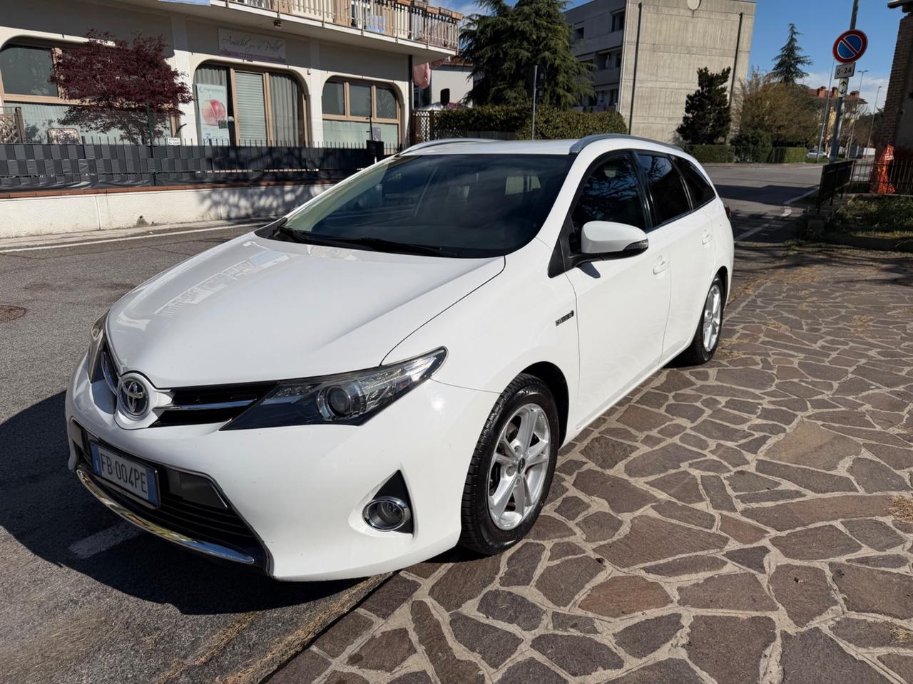 Toyota Auris Touring Sports 1.8 Hybrid Lounge