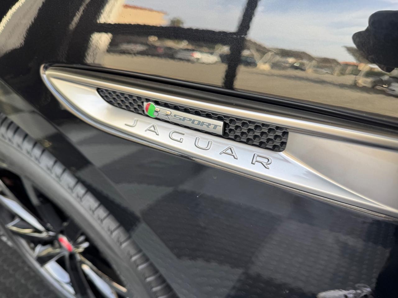 Jaguar F-Pace 2.0 D 180 CV AWD R-Sport