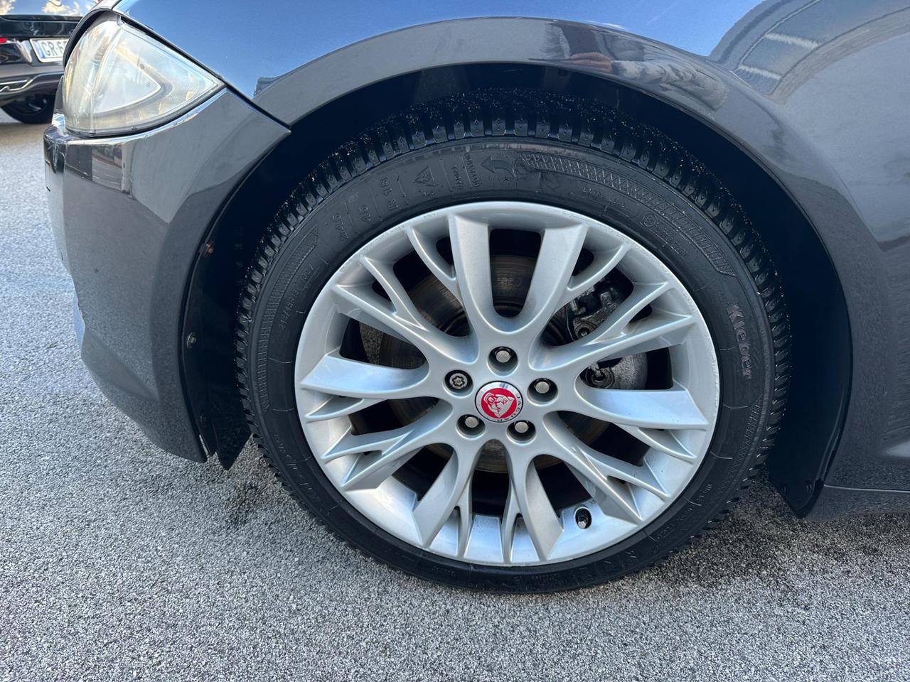 Jaguar XF Berlina XF 2.2d Luxury 200cv auto