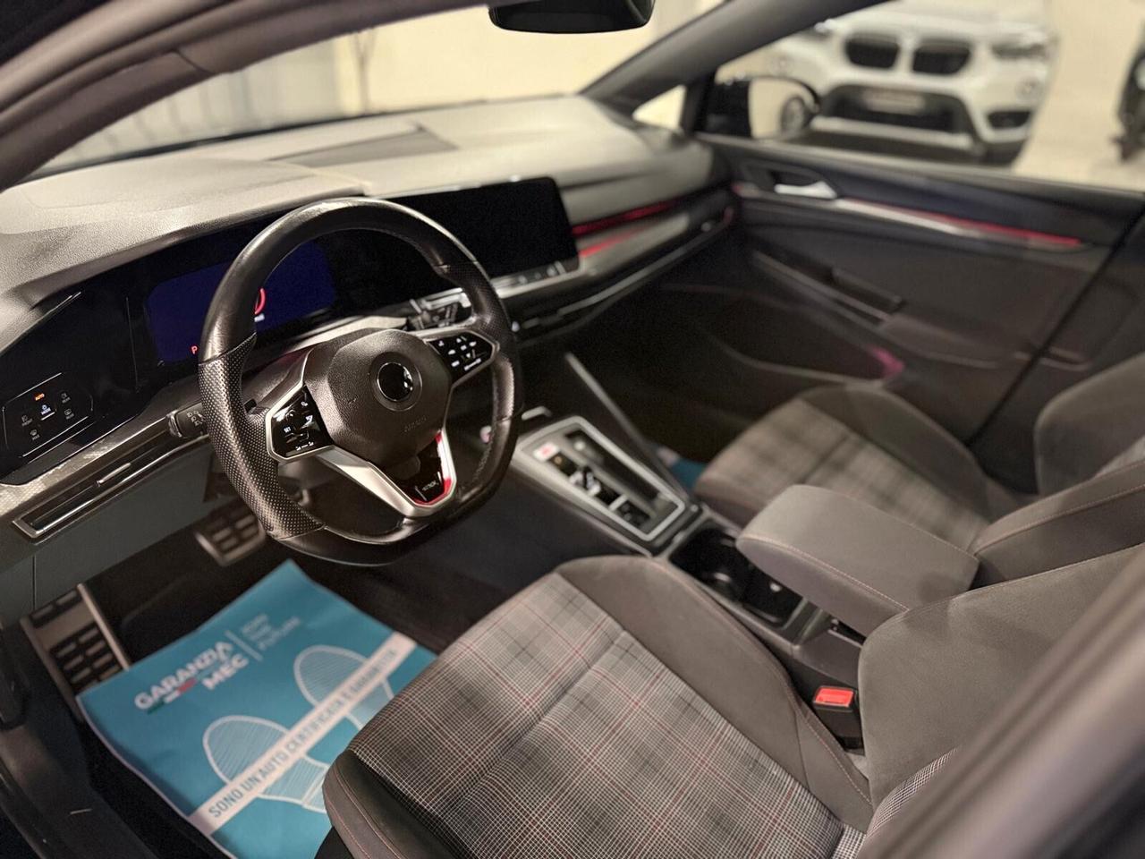 Volkswagen Golf GTI 2.0 TSI