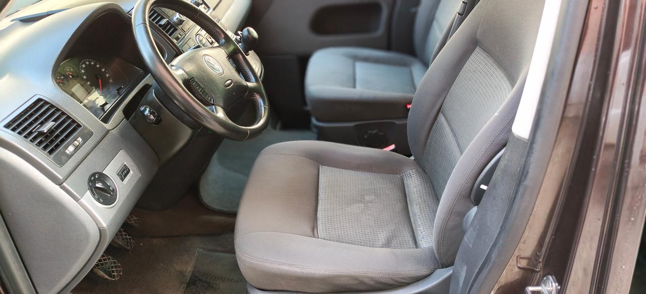 Volkswagen Multivan T5 2.5 TDI 4motion Gancio