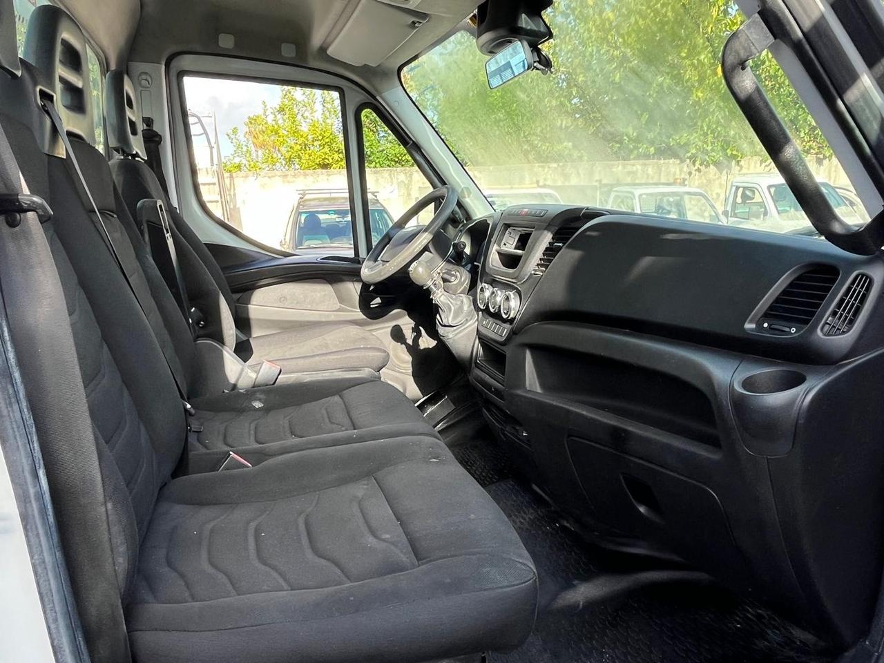 Iveco Daily 2.3 HPI 35-i30- cassonato/gemell.-2016