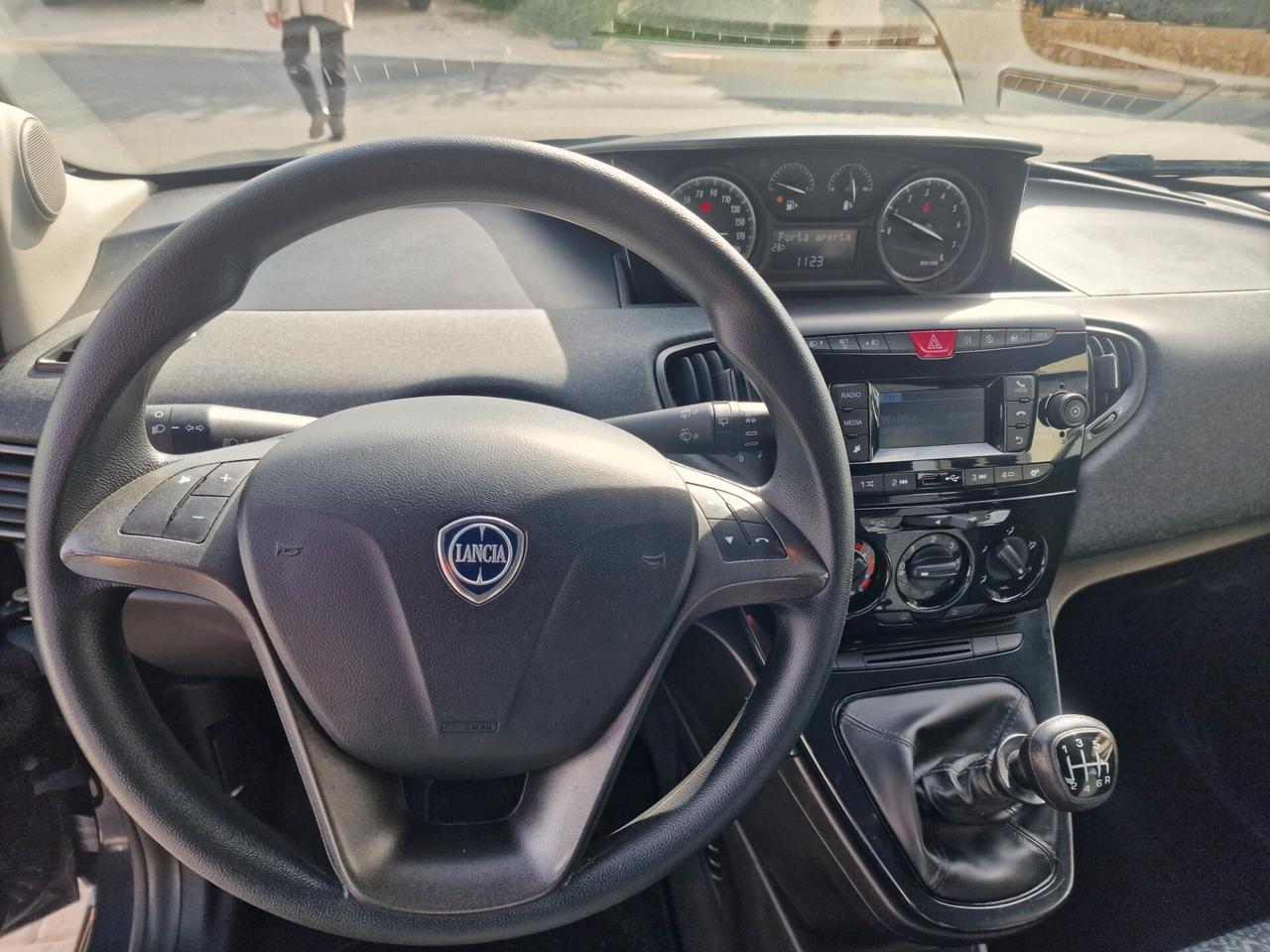 Lancia Ypsilon 1.0 FireFly 5 porte S&S Hybrid Ecochic Gold