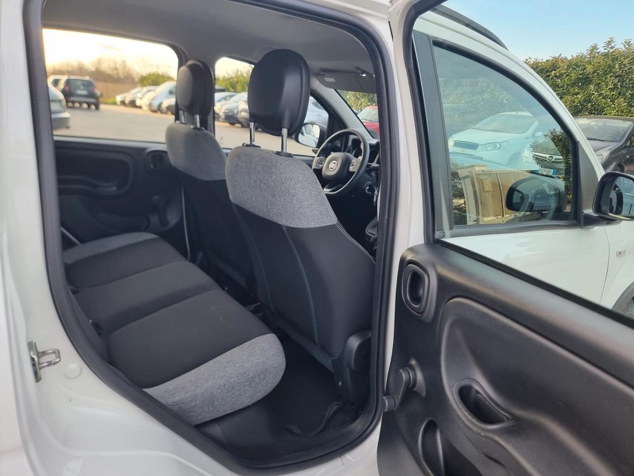 Fiat Panda 0.9 TwinAir Turbo Natural Power City Cross