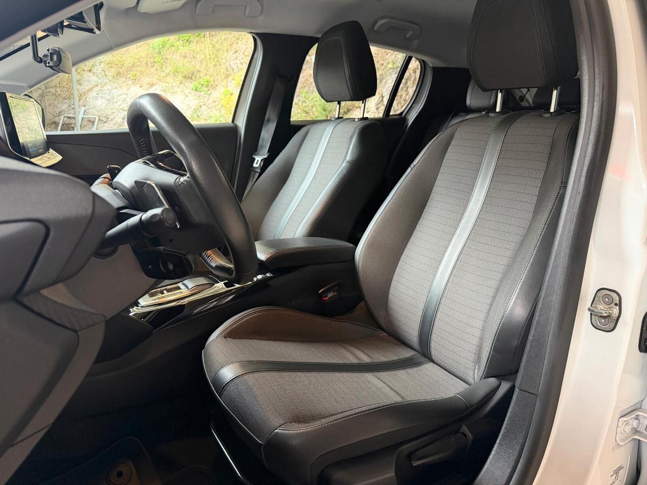 Peugeot 208 1.2 puretech 100Cv AUTOMATICA stop&start 5 porte allure