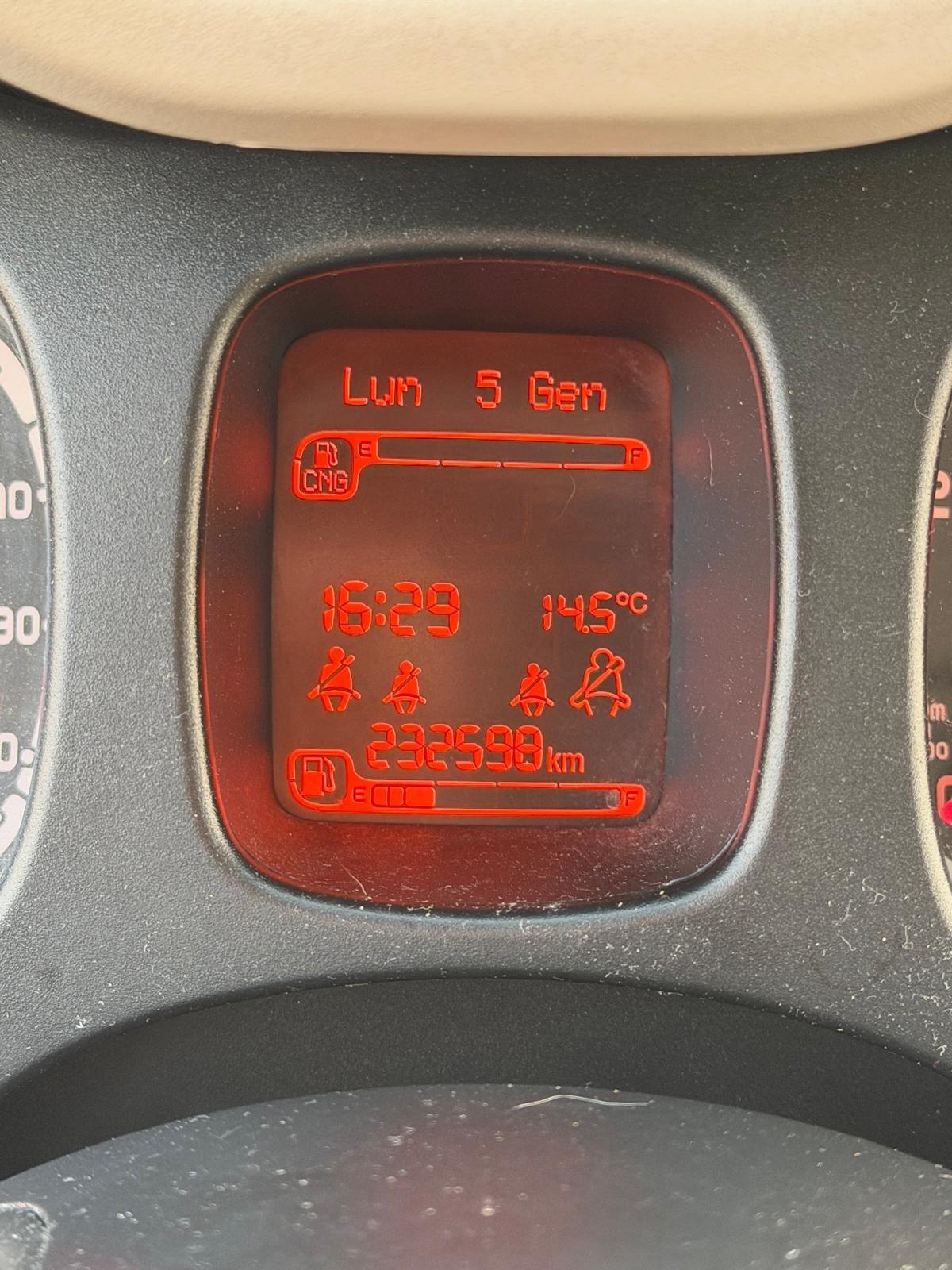 Fiat Panda 0.9 metano 2015