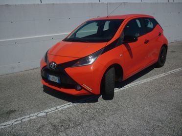 TOYOTA AYGO 1.0 VVT-i 69cv 5 Porte - x Clusiv