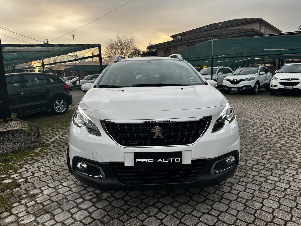Peugeot 2008 PureTech 82 Allure GPL 117000 KM