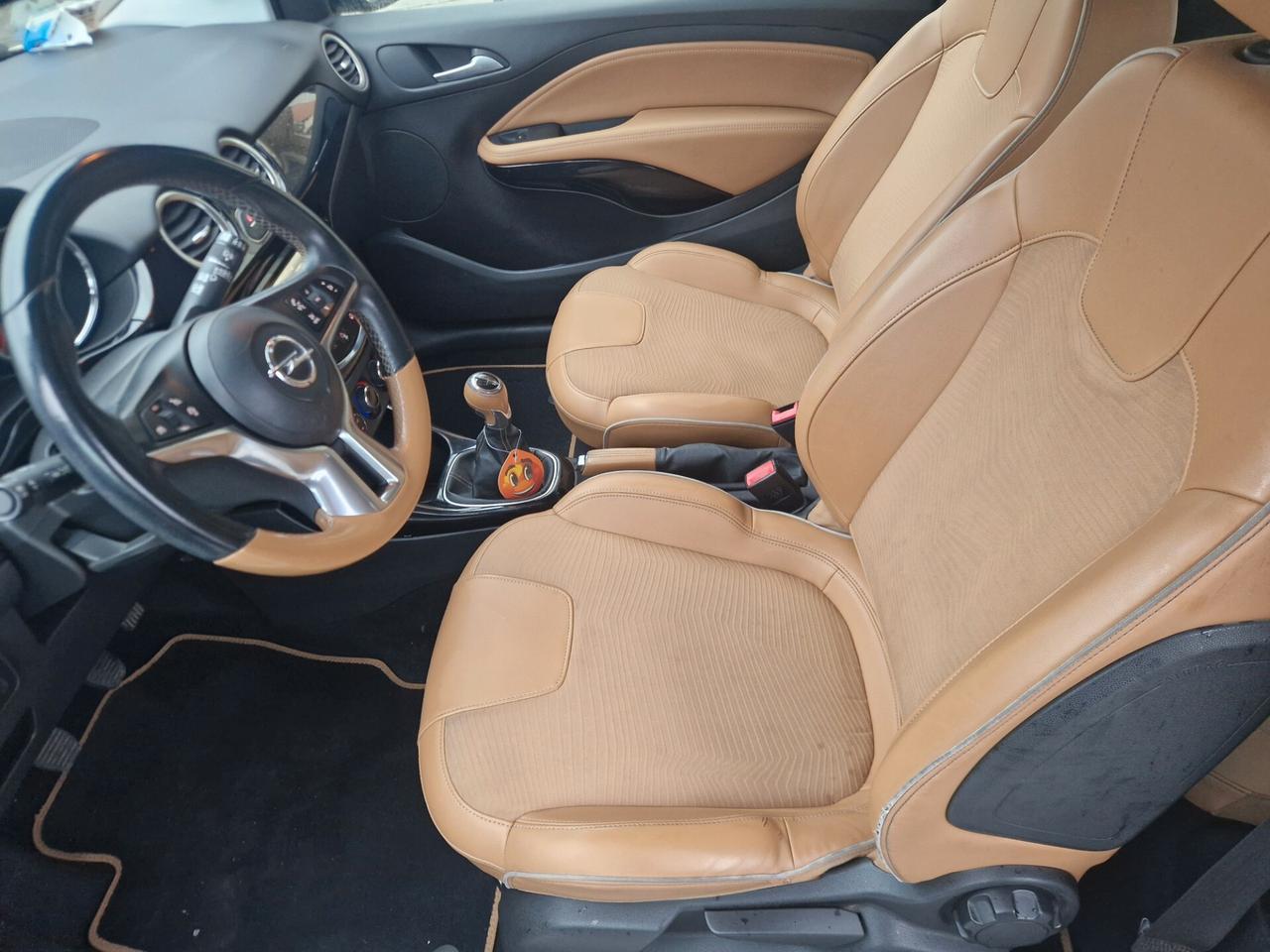 Opel Adam Rocks 1.2 70cv Allestimento particolare