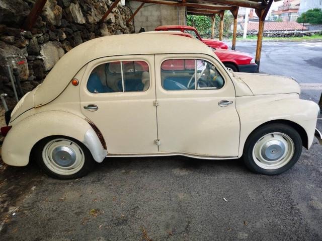 Renault 4 cv R 1062