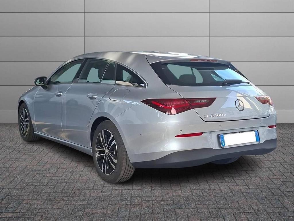 Mercedes CLA Shooting Brake 180 D Advanced 8G-DCT