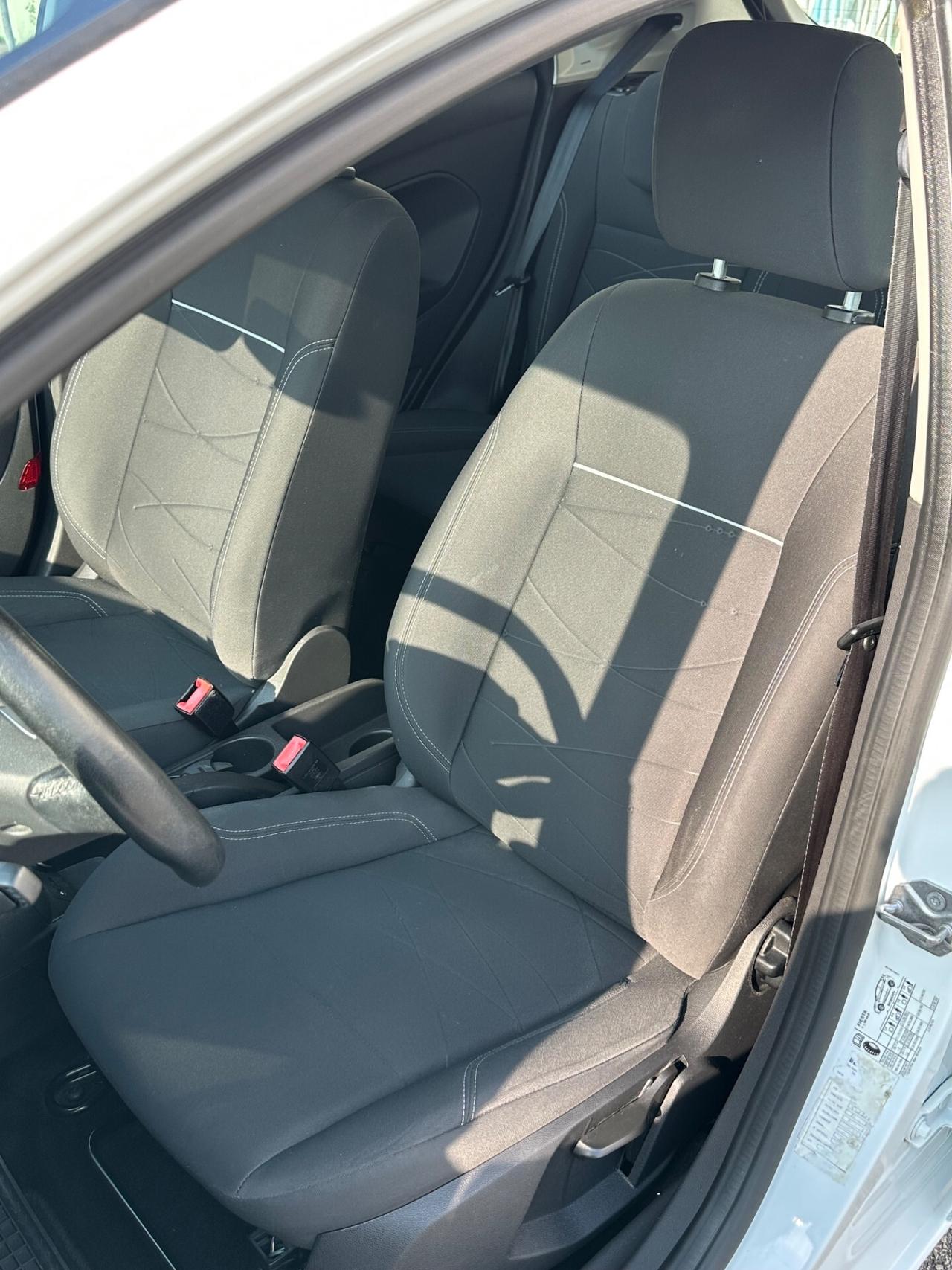 Ford Fiesta 1.4 5p. Bz.- GPL Titanium