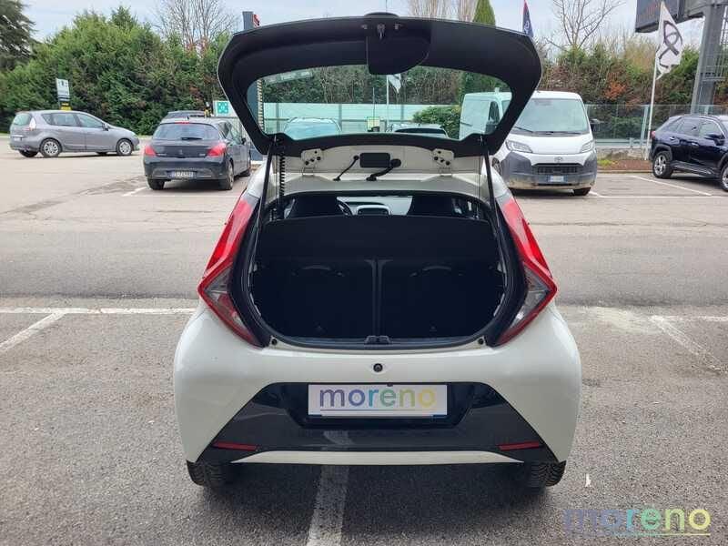 Toyota Aygo 1.0 72 CV x-play m-mt