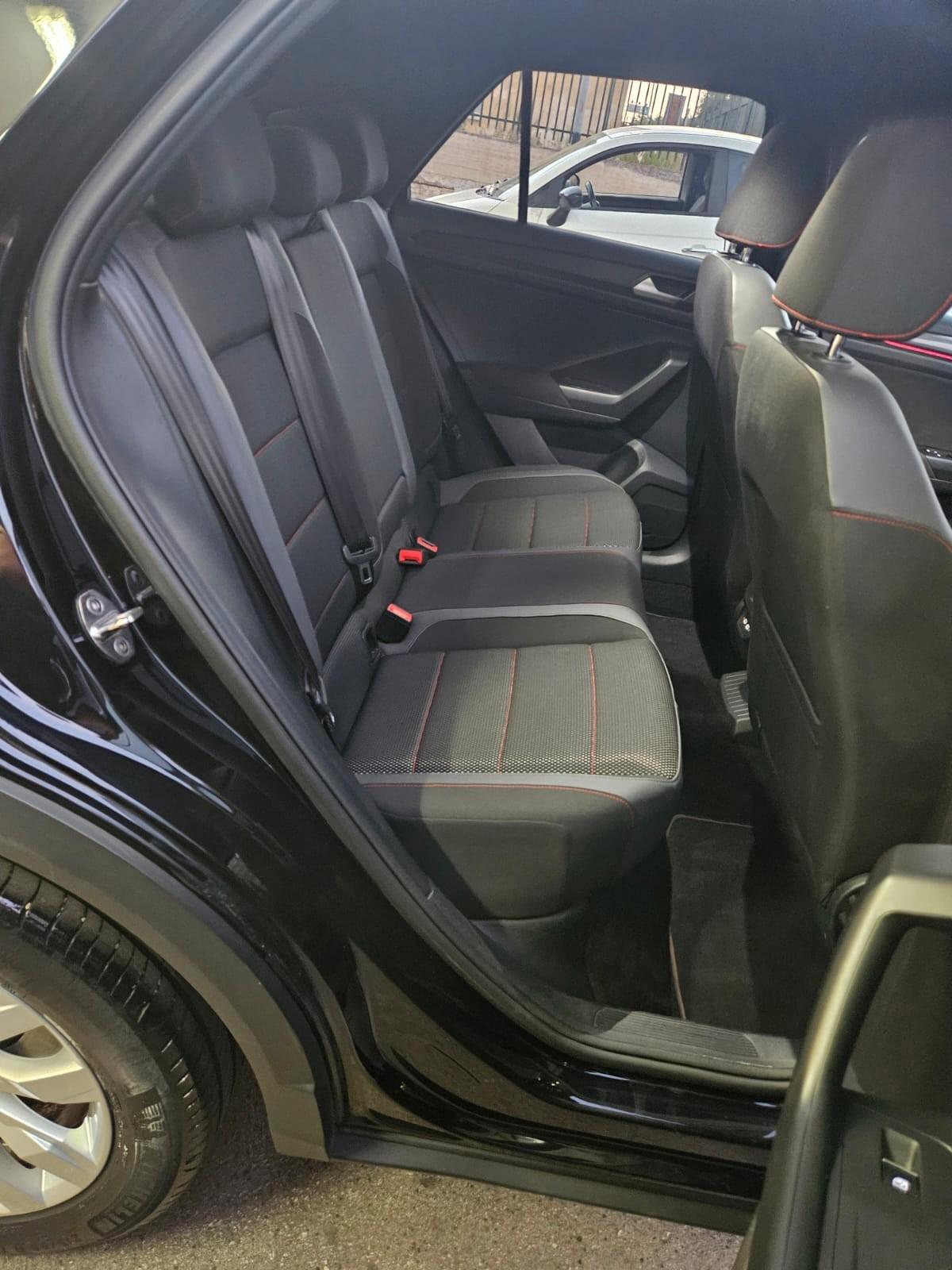 Volkswagen T-Roc RLINE 2.0 150cv automatica DSG