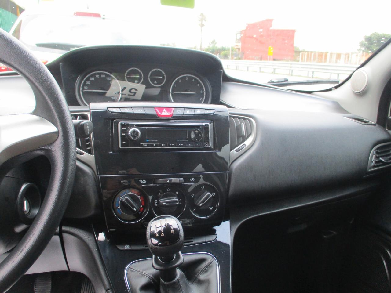 Lancia Ypsilon 1.2 ECOCHIC GPL DI SERIE ELEFANTINO